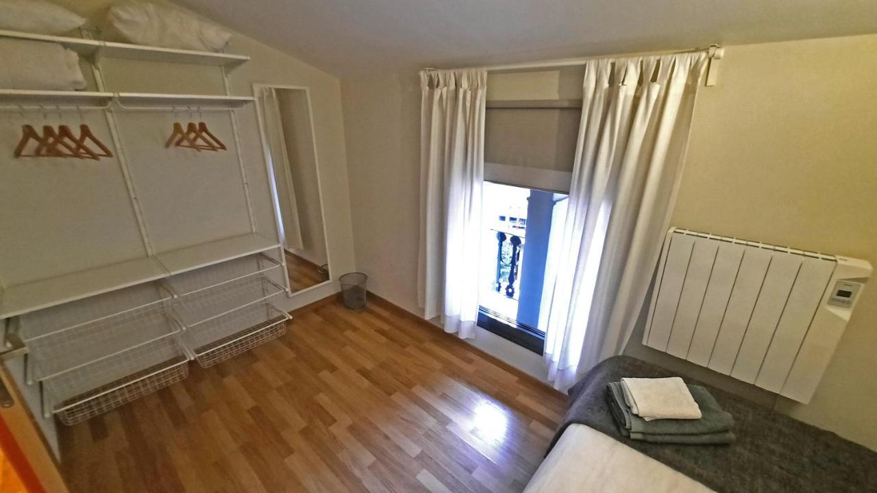 L'Astrolabi -Centre Ripoll- Villa Eksteriør billede
